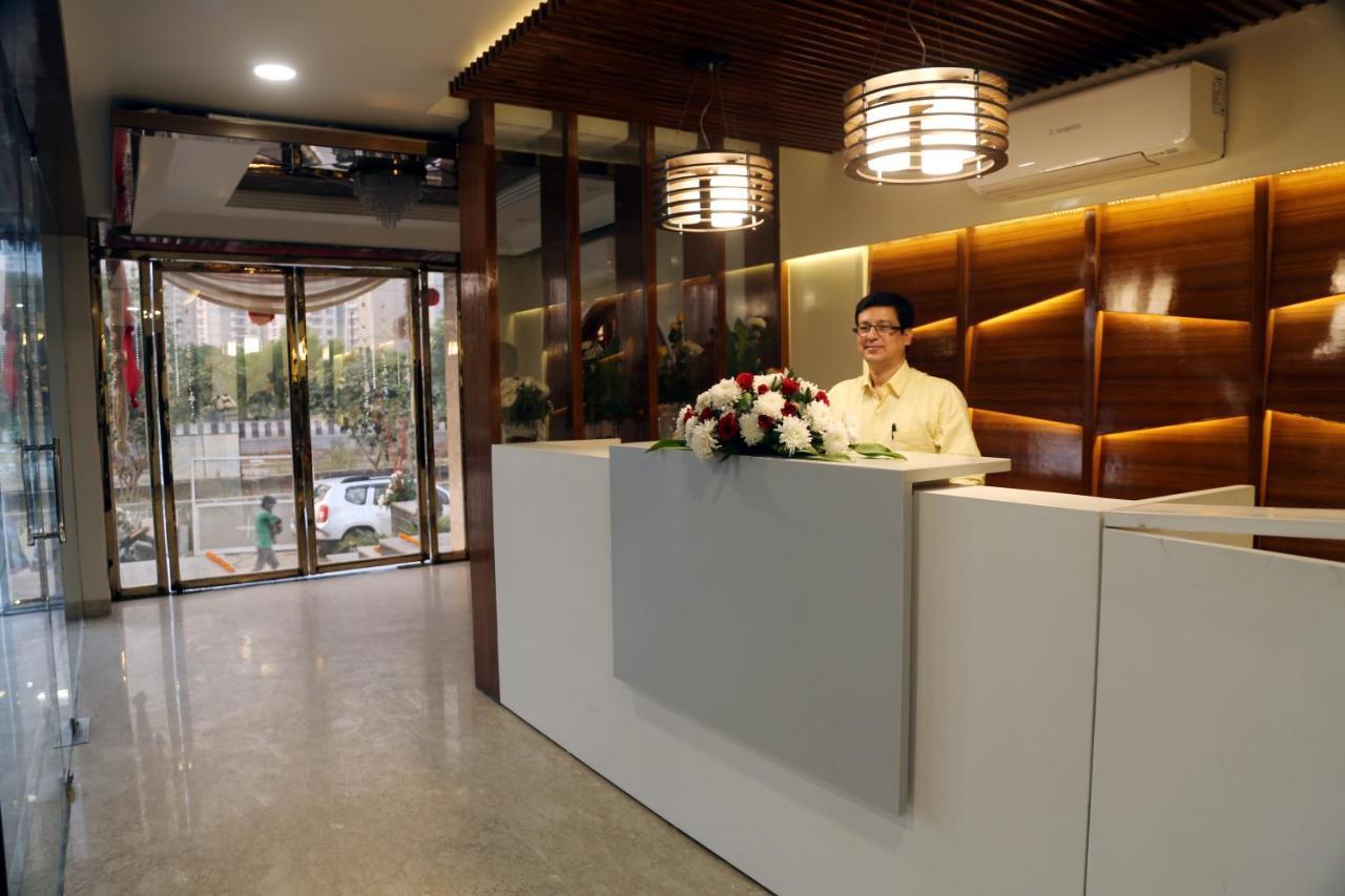 Awadh Inn Noida Dış mekan fotoğraf