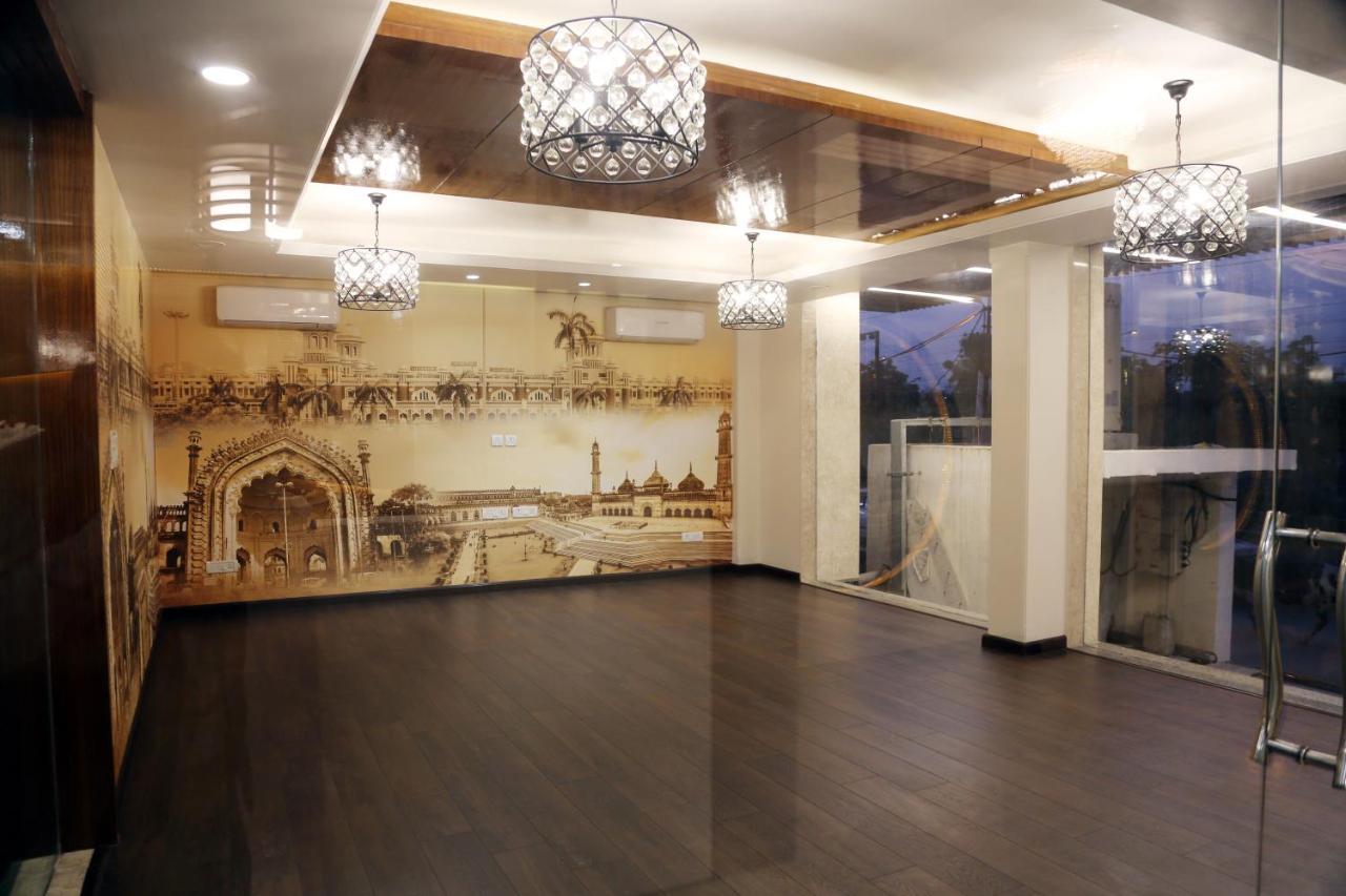 Awadh Inn Noida Dış mekan fotoğraf