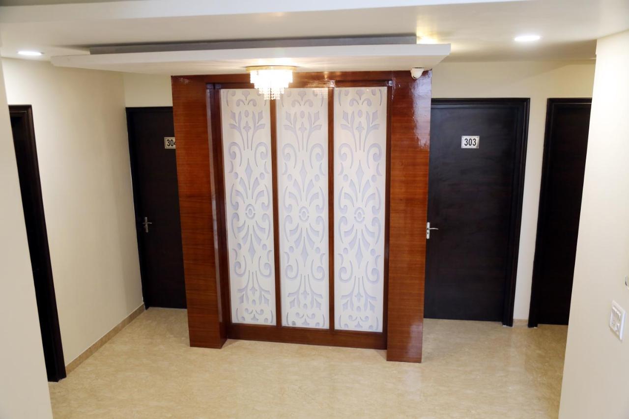 Awadh Inn Noida Dış mekan fotoğraf