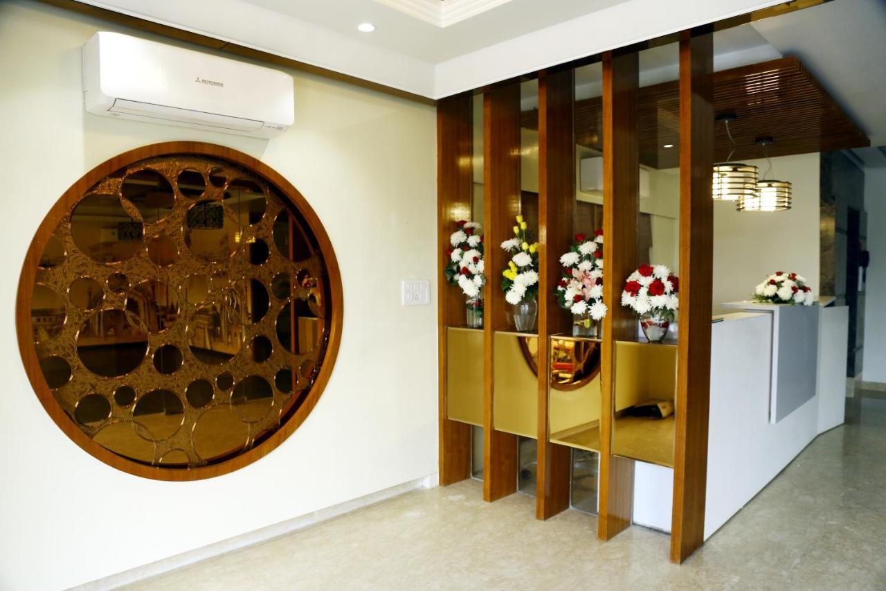 Awadh Inn Noida Dış mekan fotoğraf