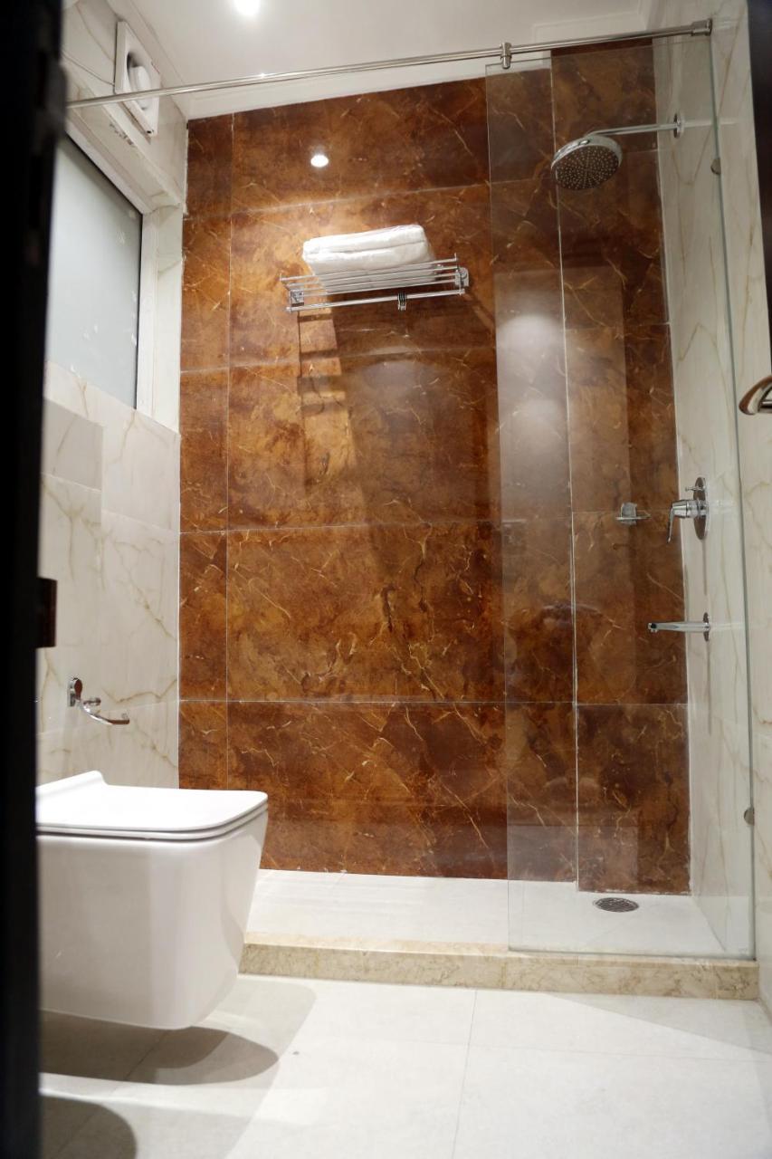 Awadh Inn Noida Dış mekan fotoğraf